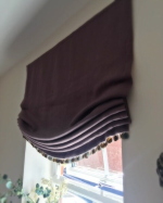 Relaxed Roman blind